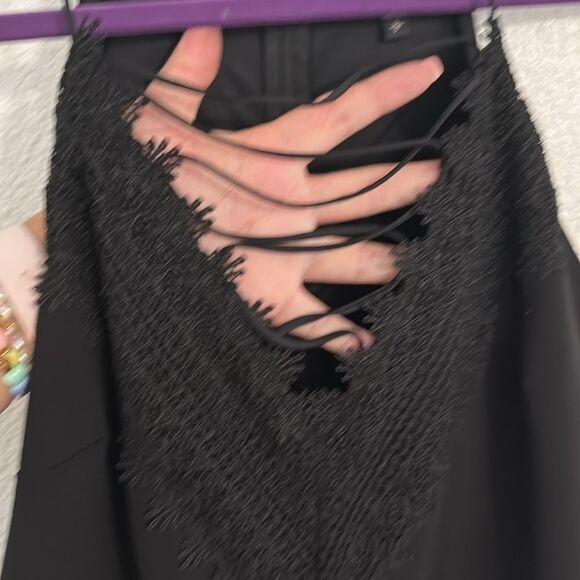 Express- black cropped lace-up lace romper- Size large - Picture 4 of 10